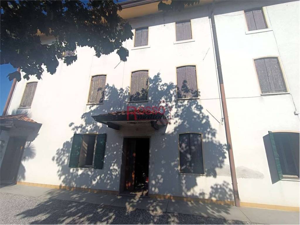 casa indipendente in vendita a San Vendemiano in zona Fossamerlo