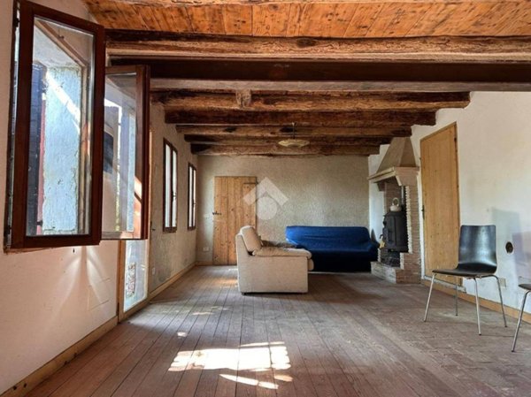 casa indipendente in vendita a San Zenone degli Ezzelini in zona Sopracastello
