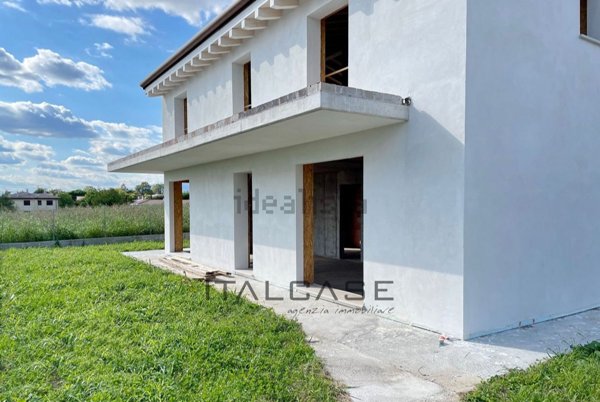 casa indipendente in vendita a San Zenone degli Ezzelini in zona Sopracastello