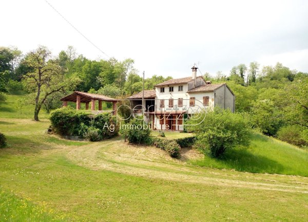 casale in vendita a San Zenone degli Ezzelini in zona Sopracastello