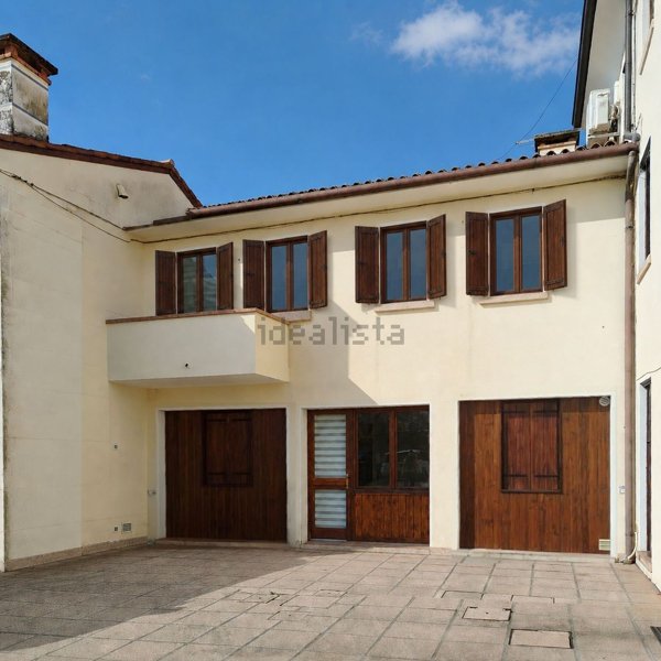appartamento in vendita a San Zenone degli Ezzelini in zona Sopracastello