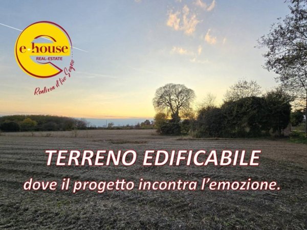 terreno edificabile in vendita a San Zenone degli Ezzelini in zona Sopracastello