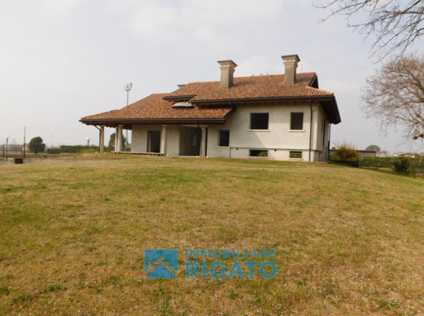 casa indipendente in vendita a San Zenone degli Ezzelini in zona Sopracastello