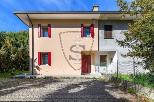 casa indipendente in vendita a San Zenone degli Ezzelini in zona Sopracastello