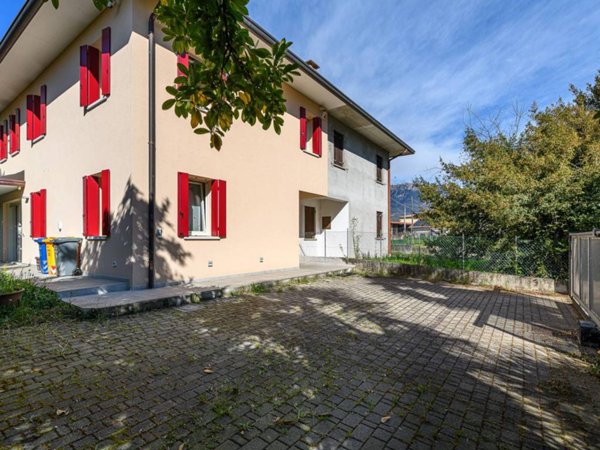 casa indipendente in vendita a San Zenone degli Ezzelini in zona Sopracastello