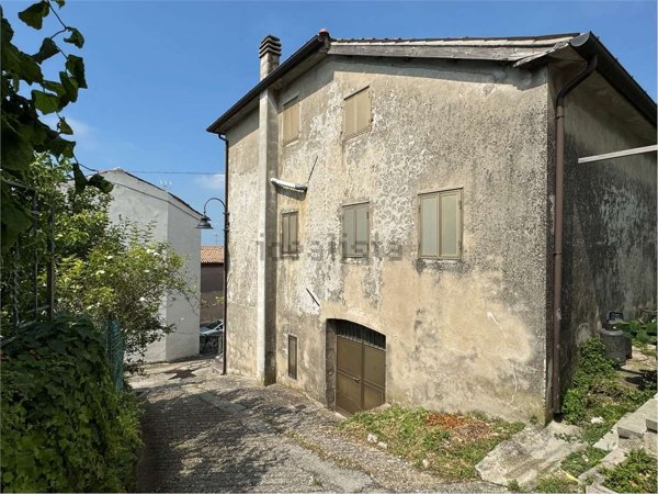 casa indipendente in vendita a Sarmede in zona Montaner