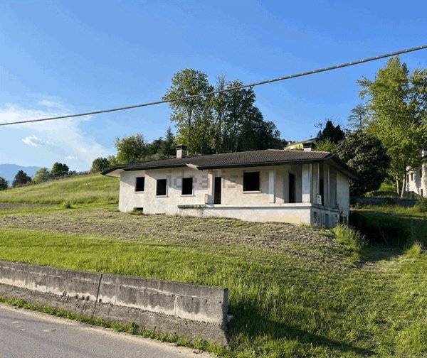 casa indipendente in vendita a Sarmede