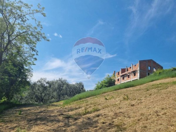 casa indipendente in vendita a Sarmede in zona Rugolo