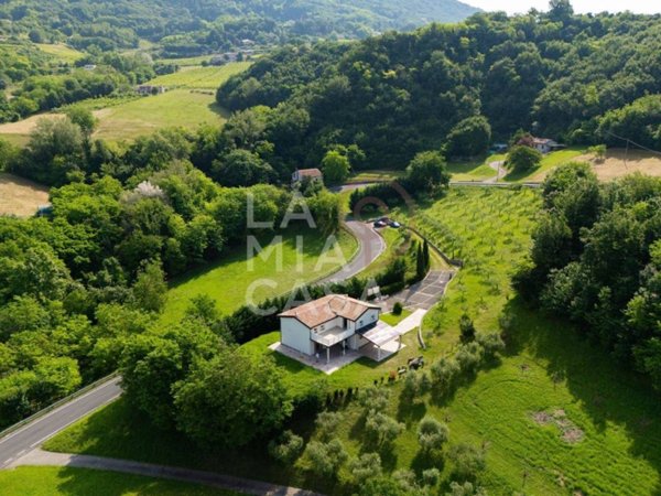 casa indipendente in vendita a Sarmede