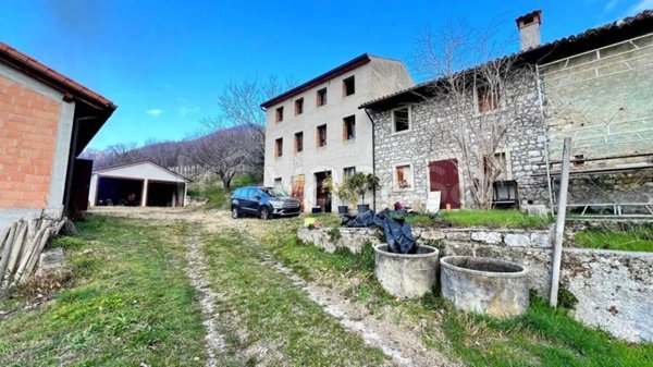 casa indipendente in vendita a Sarmede