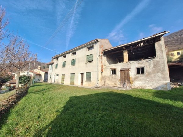 casa indipendente in vendita a Sarmede in zona Montaner