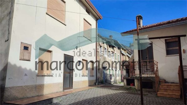 casa indipendente in vendita a Sarmede in zona Montaner
