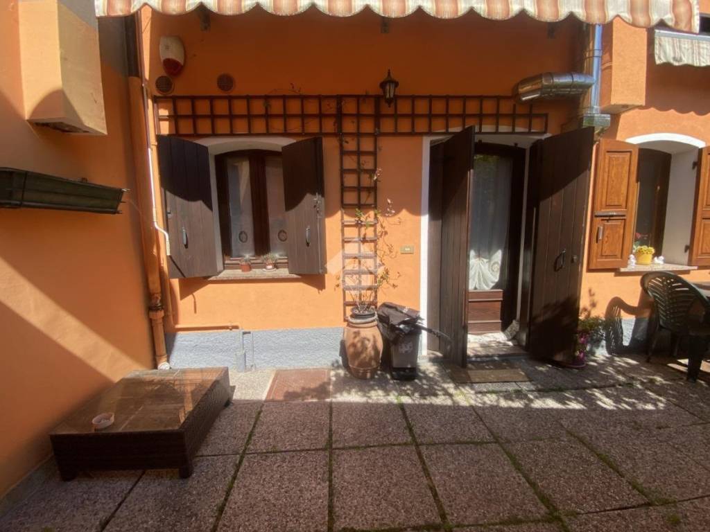 casa indipendente in vendita a Sarmede in zona Montaner