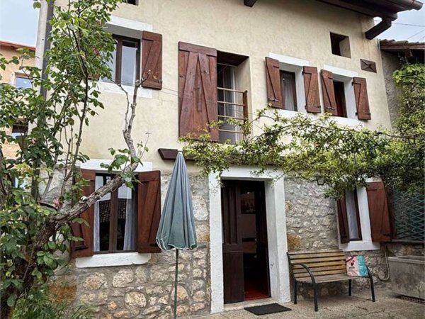 casa indipendente in vendita a Sarmede in zona Montaner