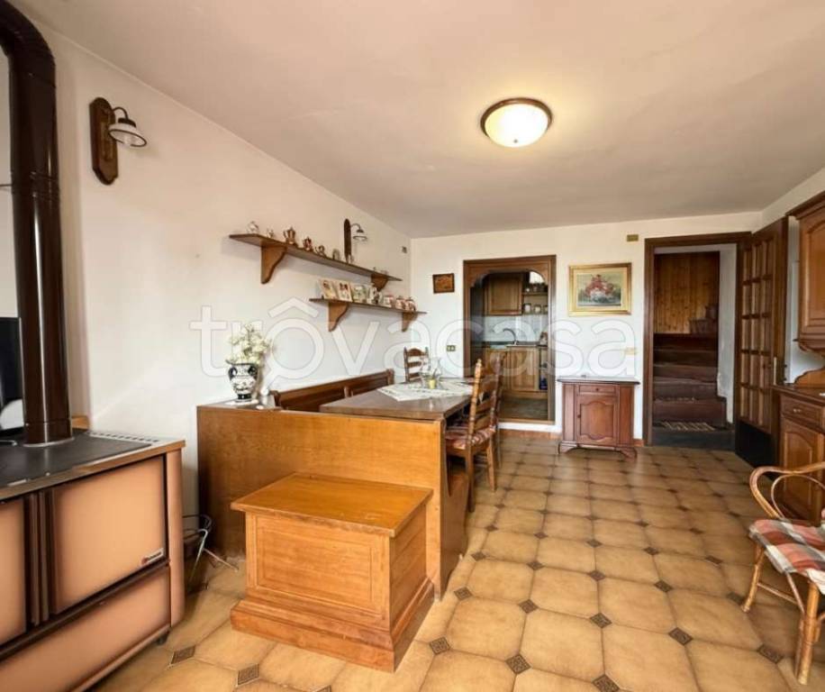 casa indipendente in vendita a Sarmede in zona Rugolo