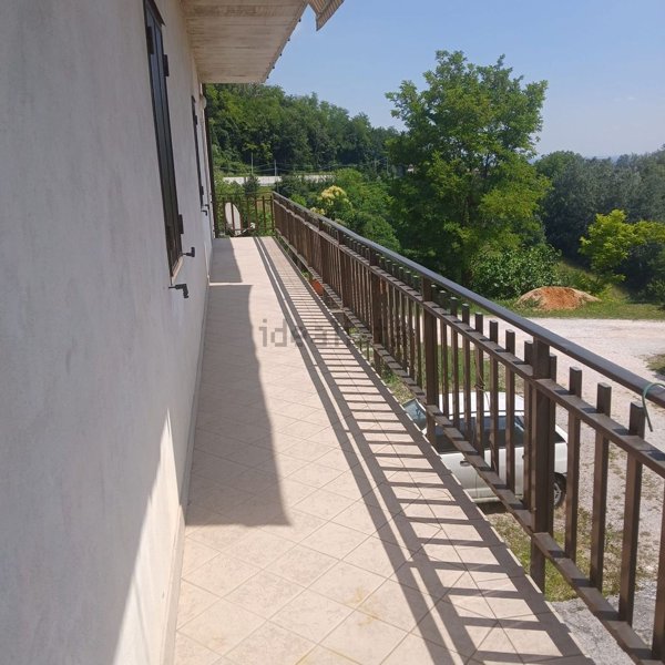 appartamento in vendita a Sarmede in zona Rugolo