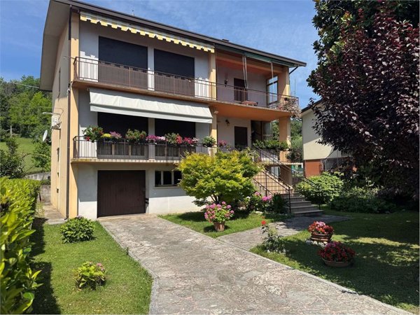 appartamento in vendita a Sarmede in zona Rugolo