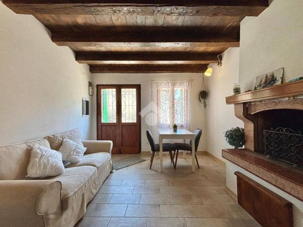 casa indipendente in vendita a Segusino in zona Riva Grassa