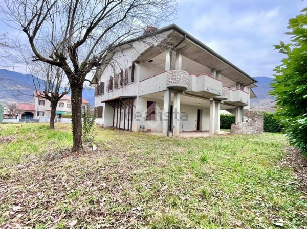casa indipendente in vendita a Segusino