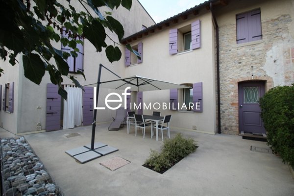 casa indipendente in vendita a Sernaglia della Battaglia in zona Fontigo