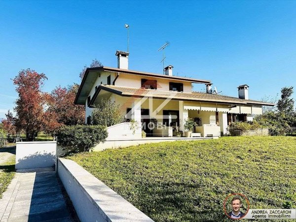 casa indipendente in vendita a Sernaglia della Battaglia