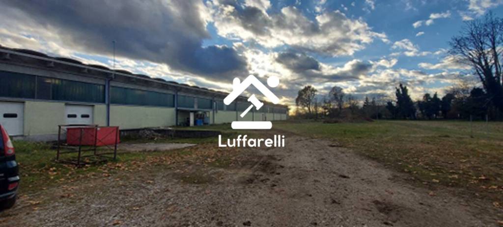 locale commerciale in vendita a Sernaglia della Battaglia
