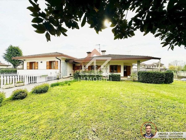 casa indipendente in vendita a Sernaglia della Battaglia