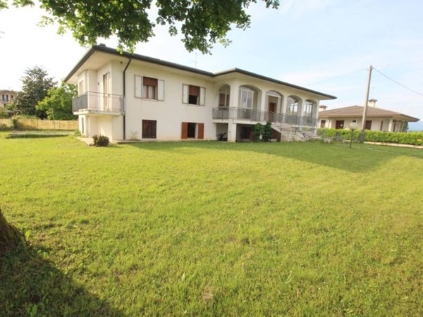 casa indipendente in vendita a Sernaglia della Battaglia in zona Falzè di Piave