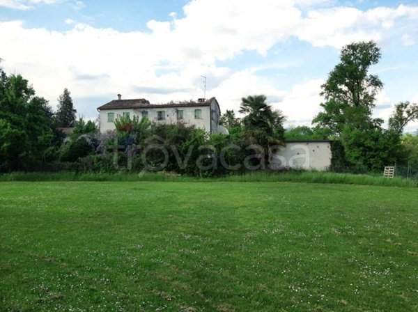 villa in vendita a Sernaglia della Battaglia in zona Falzè di Piave