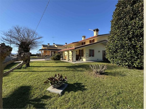 casa indipendente in vendita a Sernaglia della Battaglia