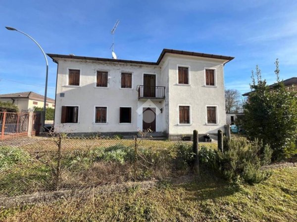 casa indipendente in vendita a Sernaglia della Battaglia