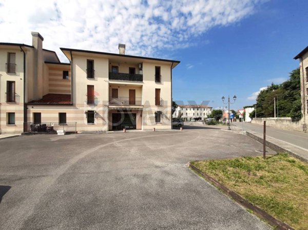 negozio in vendita a Sernaglia della Battaglia