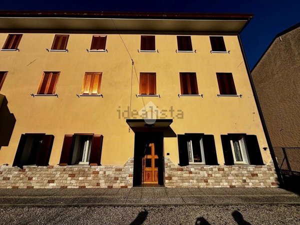 casa semindipendente a Sernaglia della Battaglia in zona Falzè di Piave