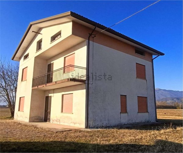 casa indipendente in vendita a Sernaglia della Battaglia in zona Fontigo