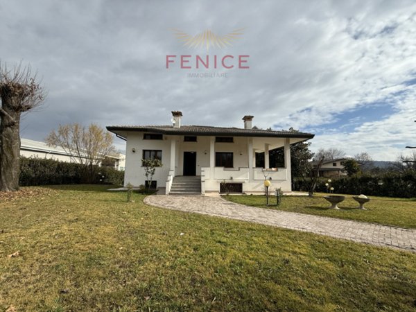 casa indipendente in vendita a Sernaglia della Battaglia in zona Falzè di Piave