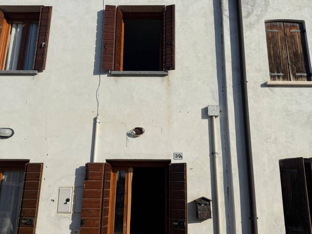 casa indipendente in vendita a Sernaglia della Battaglia