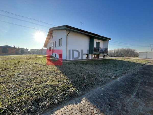 casa indipendente in vendita a Silea in zona Sant'Elena