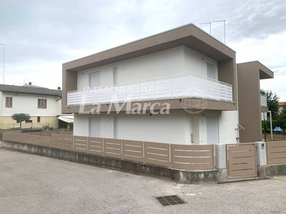 casa indipendente in vendita a Silea