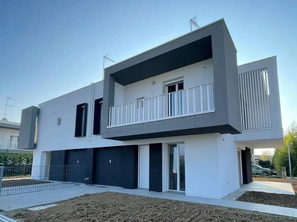 casa indipendente in vendita a Silea in zona Sant'Elena