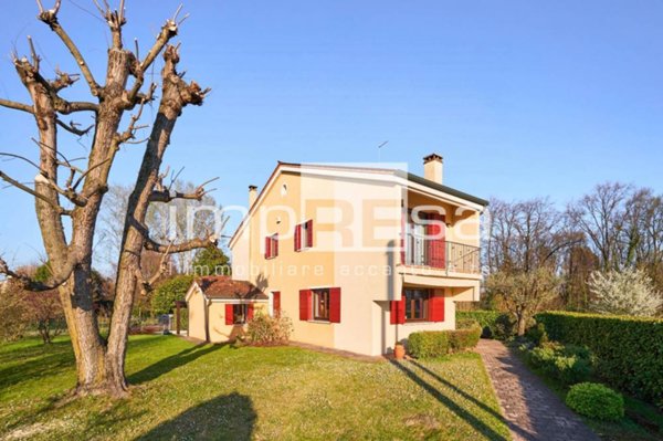 casa indipendente in vendita a Silea