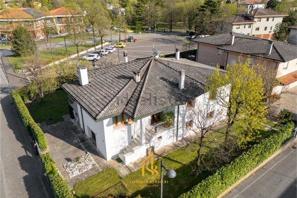 casa indipendente in vendita a Silea