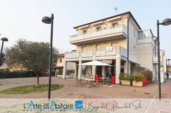 locale commerciale in vendita a Silea