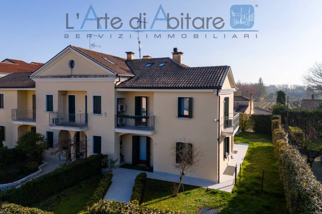 casa indipendente in vendita a Silea in zona Cendon