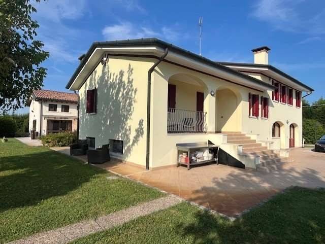 casa indipendente in vendita a Silea in zona Sant'Elena