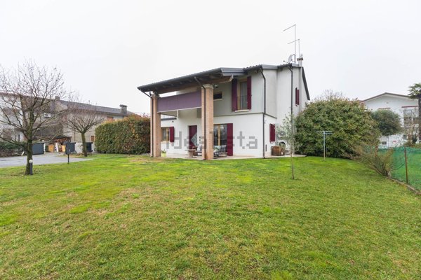 casa indipendente in vendita a Silea