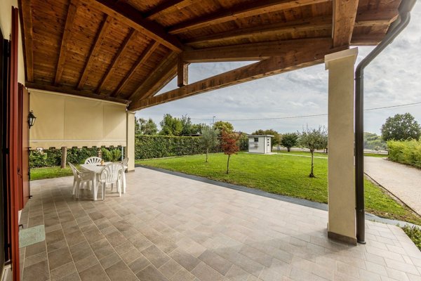 casa indipendente in vendita a Silea in zona Cendon