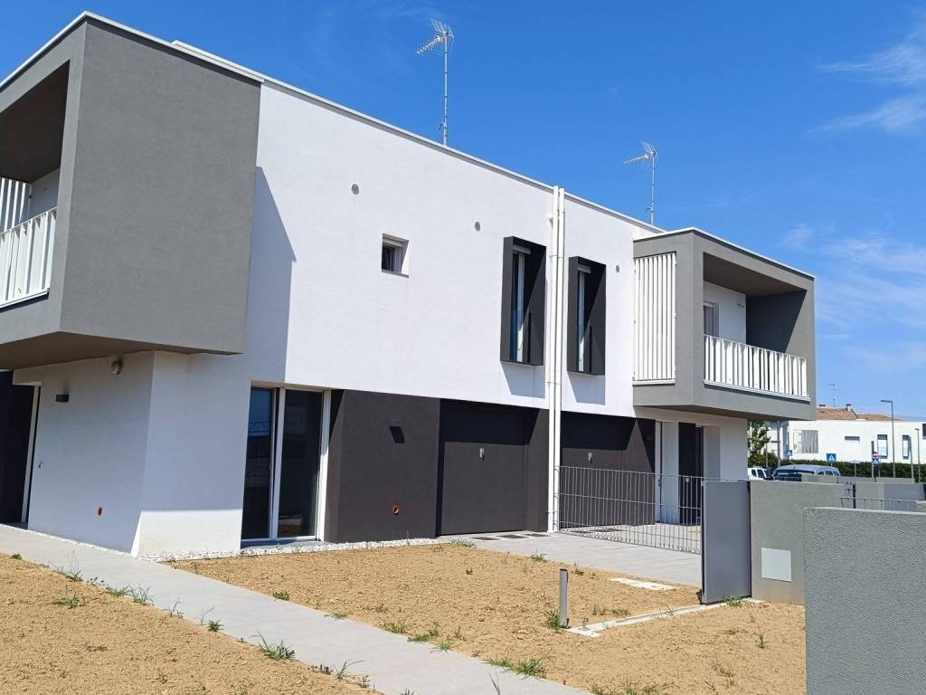 casa indipendente in vendita a Silea in zona Sant'Elena