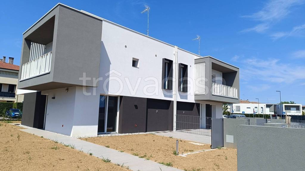 casa indipendente in vendita a Silea in zona Sant'Elena