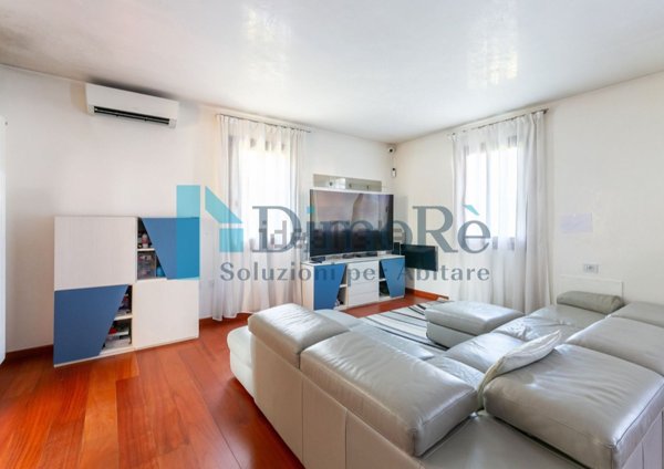 casa indipendente in vendita a Silea