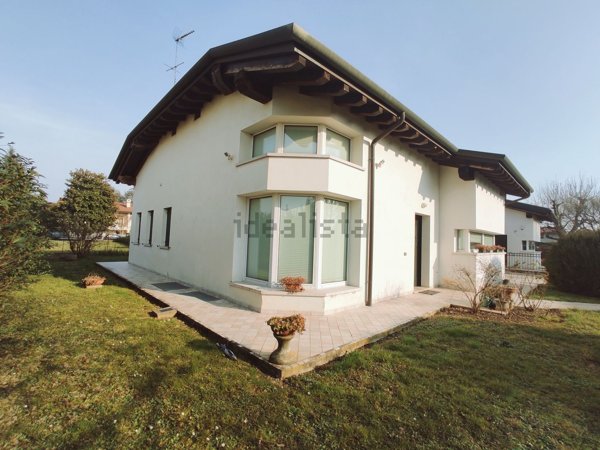 casa indipendente in vendita a Silea in zona Lanzago